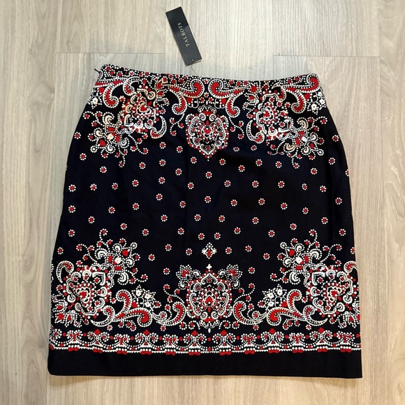 Talbots Petites Red & White Paisley Border Print Skirt – NWT – Size 4P - Picture 2 of 6